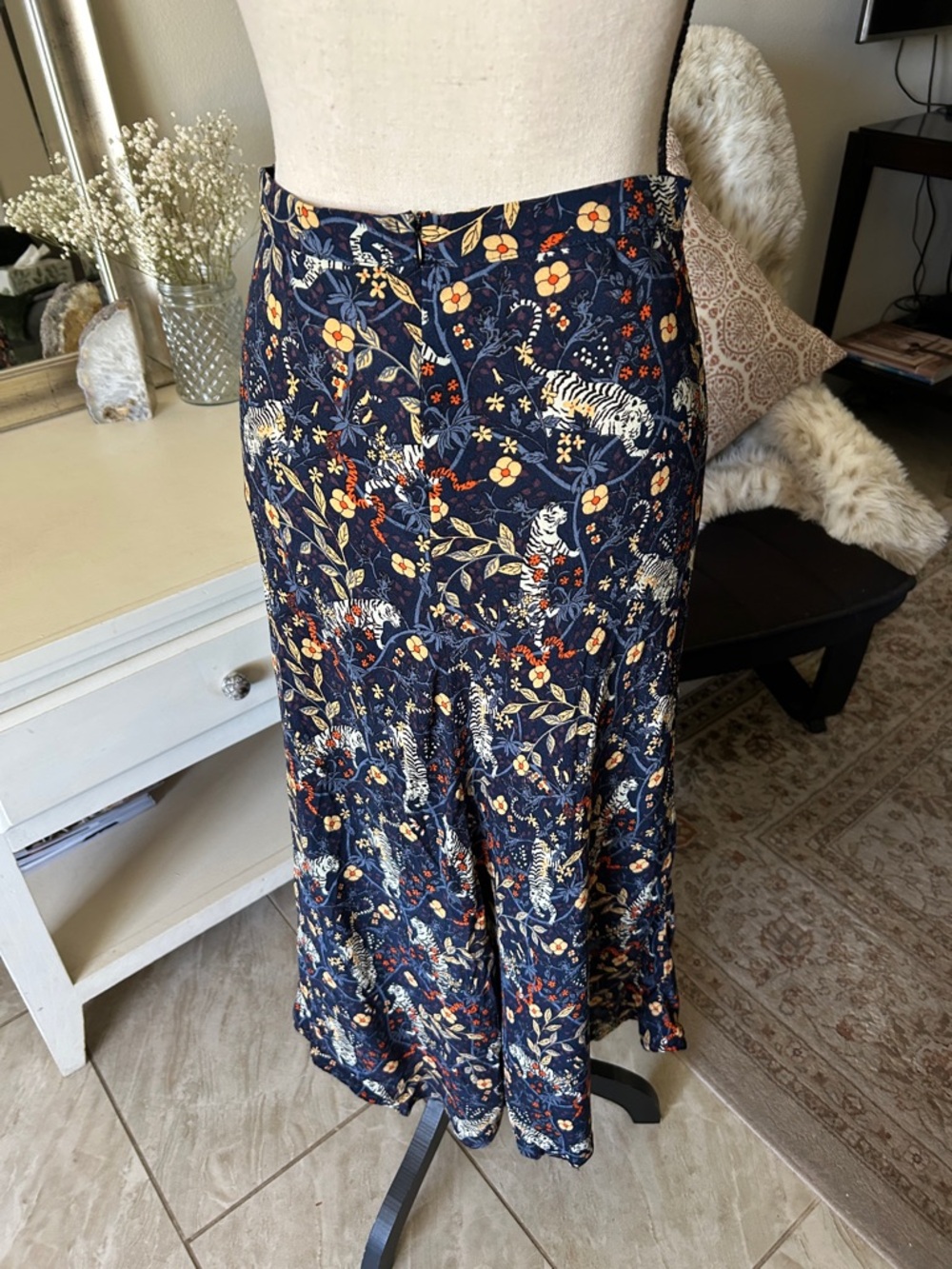 NWT urban outfitters novelty floral tiger animal printed midi flowy skirt S - Picture 5 of 11